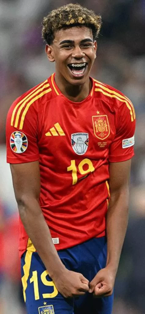 Lamine Yamal Wallpaper in Euro 2024