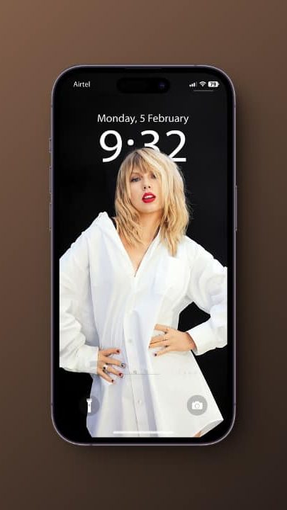 Taylor Swift iPhone Wallpaper